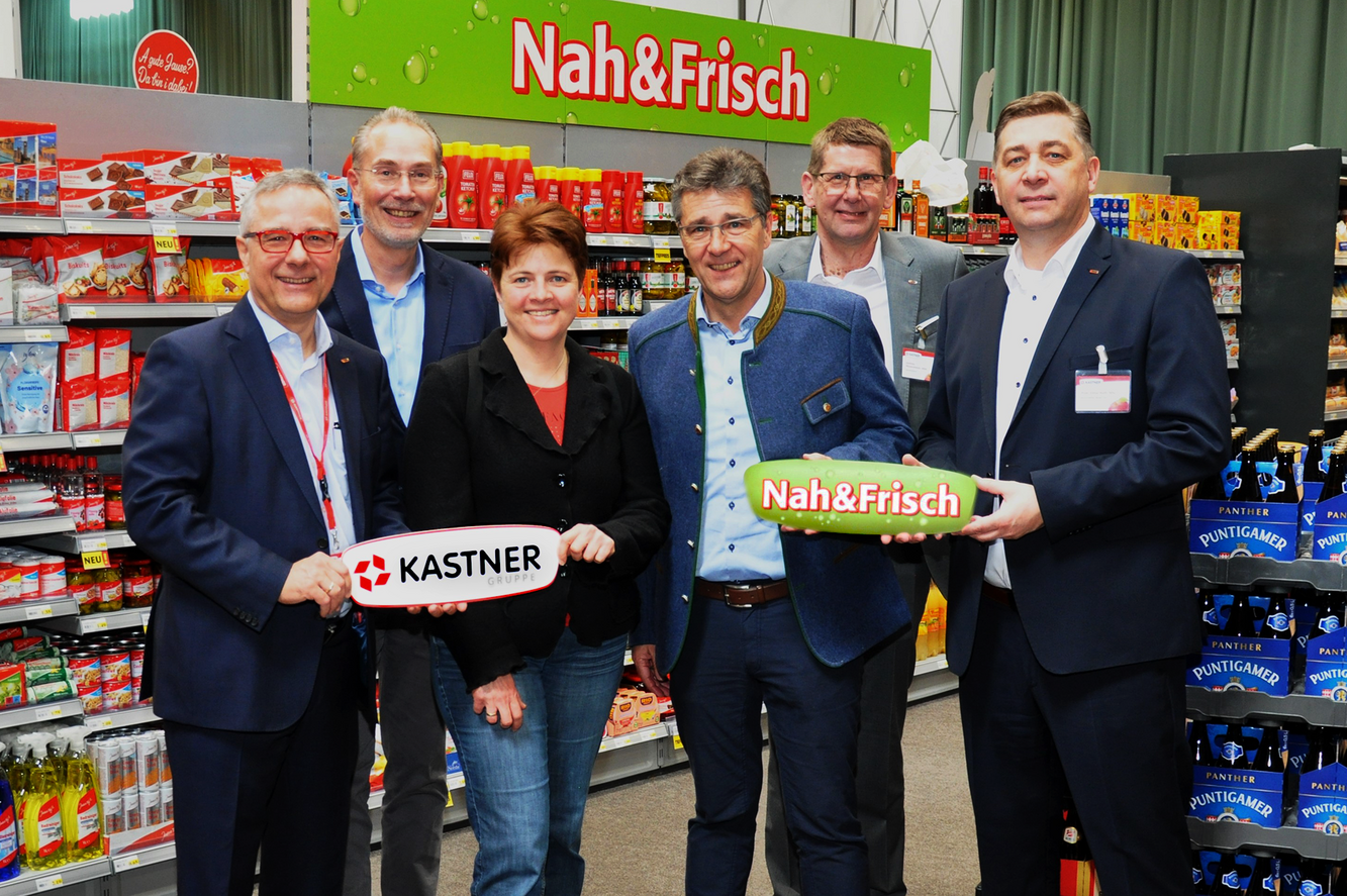 Im Bild v. l. n. r. KR Christof Kastner, Thomas Zechner, Doris Sunk, Christian Flammer, Andreas Blauensteiner MBA und Prok. Elmar Ruth MSc.